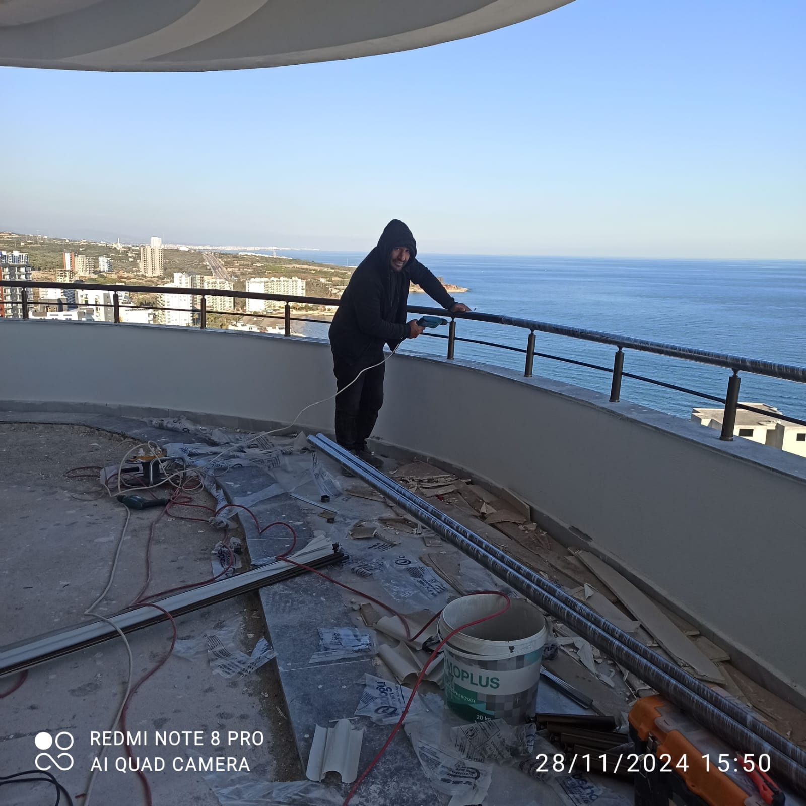 Çok Katlı Bina Balkon Korkuluk ve Silikon Cephe - Görsel 8