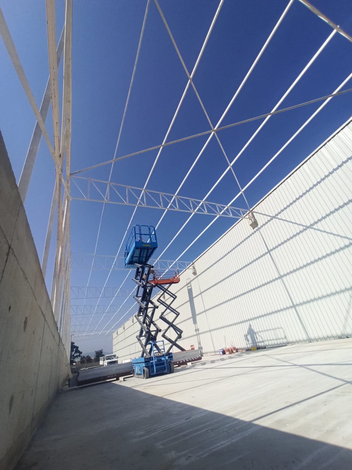 Lojistik Depo ve Hangar Çelik Çatı Projesi - Görsel 2